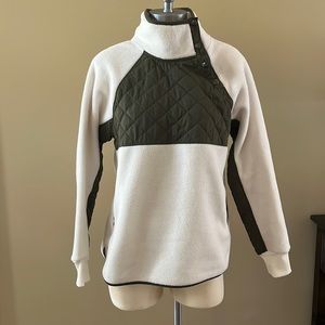 Abercrombie & Fitch pull over